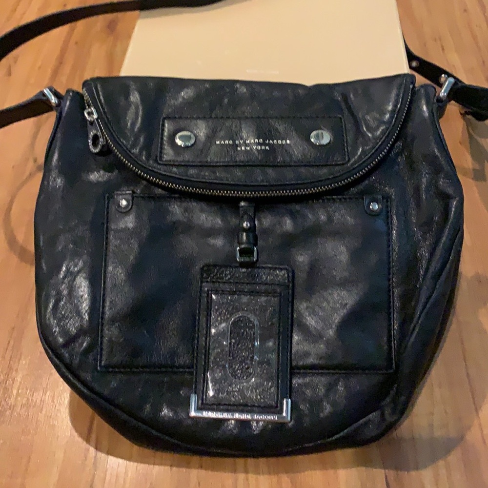 Marc Jacobs messenger!